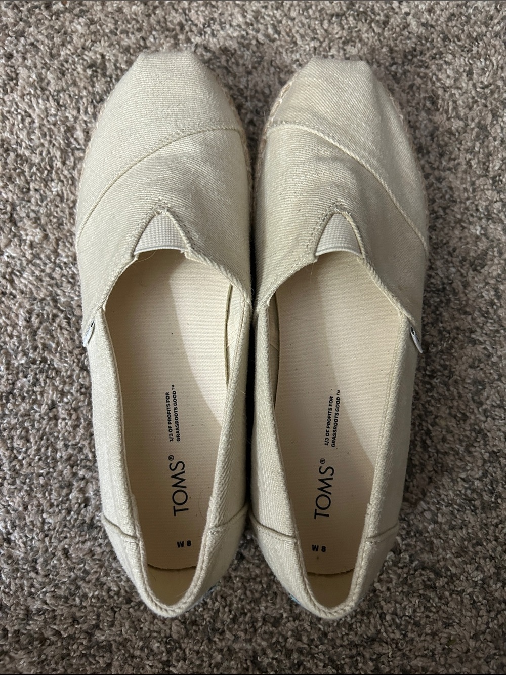 Toms Women's Slip-On Canvas Flats in Cream, Size 8